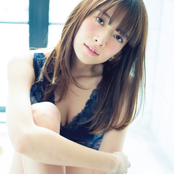 乃木坂46・橋本奈々未/写真集「2017」より(画像提供:小学館)
