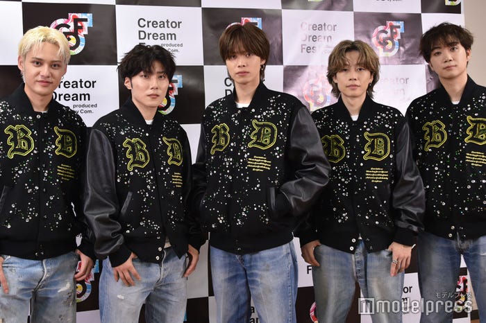 (左から)ひゅうが、あむぎり、やまと、ゆうた、ゆうま(C)モデルプレス