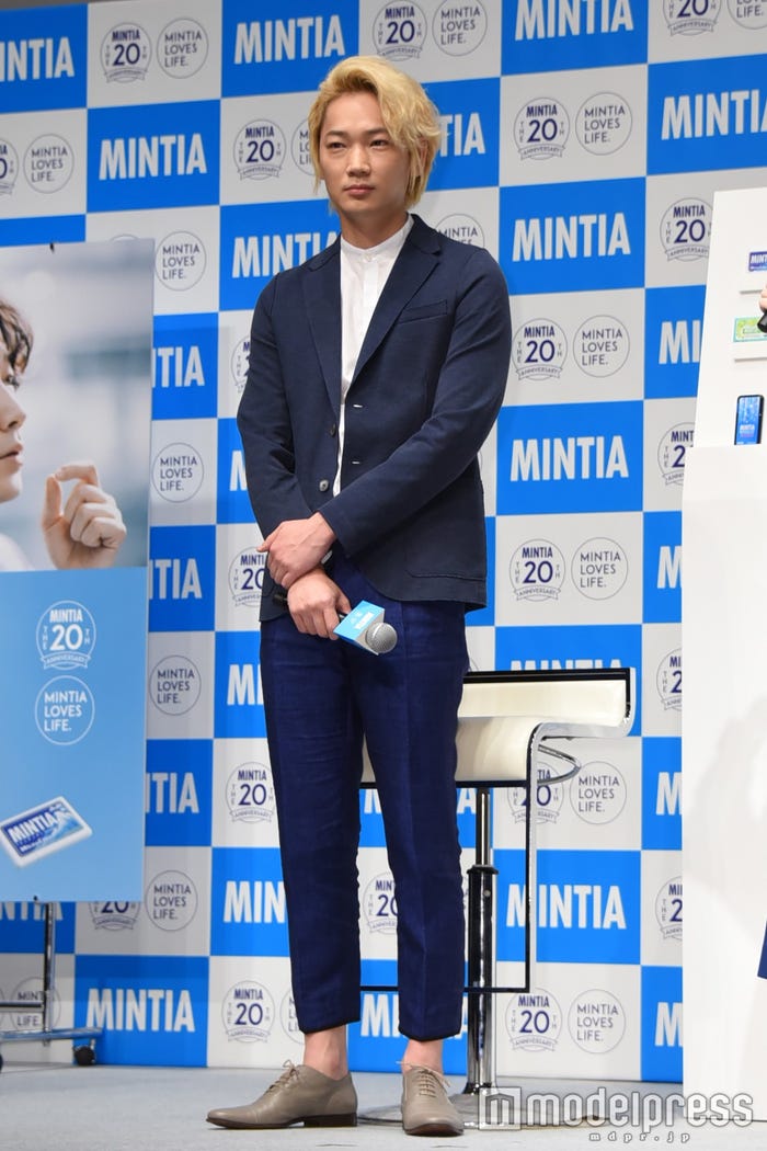 綾野剛(C)モデルプレス