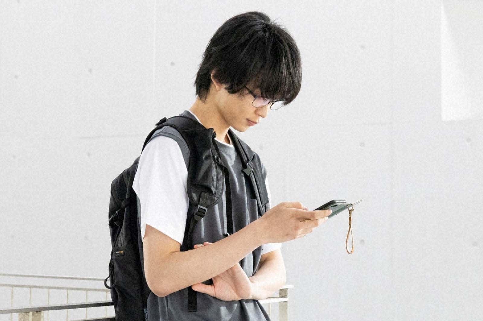 鈴木仁「さらば、佳き日」第2話より（C）「さらば、佳き日」製作委員会