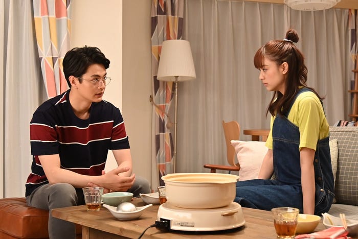 瀬戸康史、山本美月 (C)カンテレ