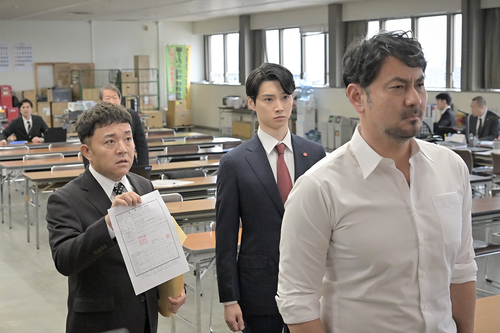 斉藤優、絃瀬聡一、藤本隆宏「クジャクのダンス、誰が見た？」第6話（C）TBS