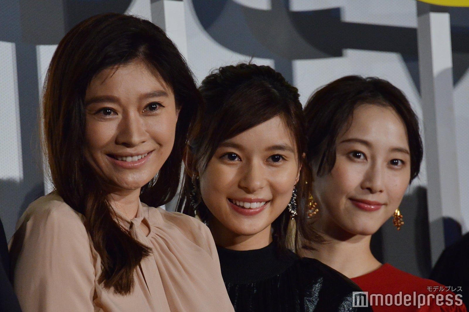 篠原涼子、芳根京子、松井玲奈 （C）モデルプレス