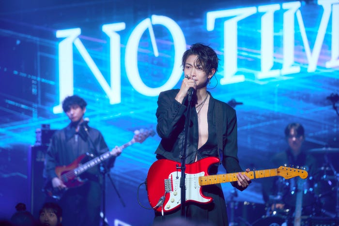 綱啓永(C)映画「女神降臨」製作委員会