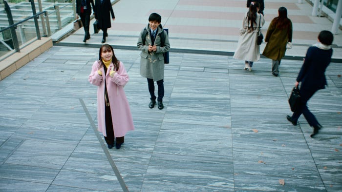 多部未華子/マクドナルド新CM「コク旨ビーフデミグラコロ篇」(提供写真)