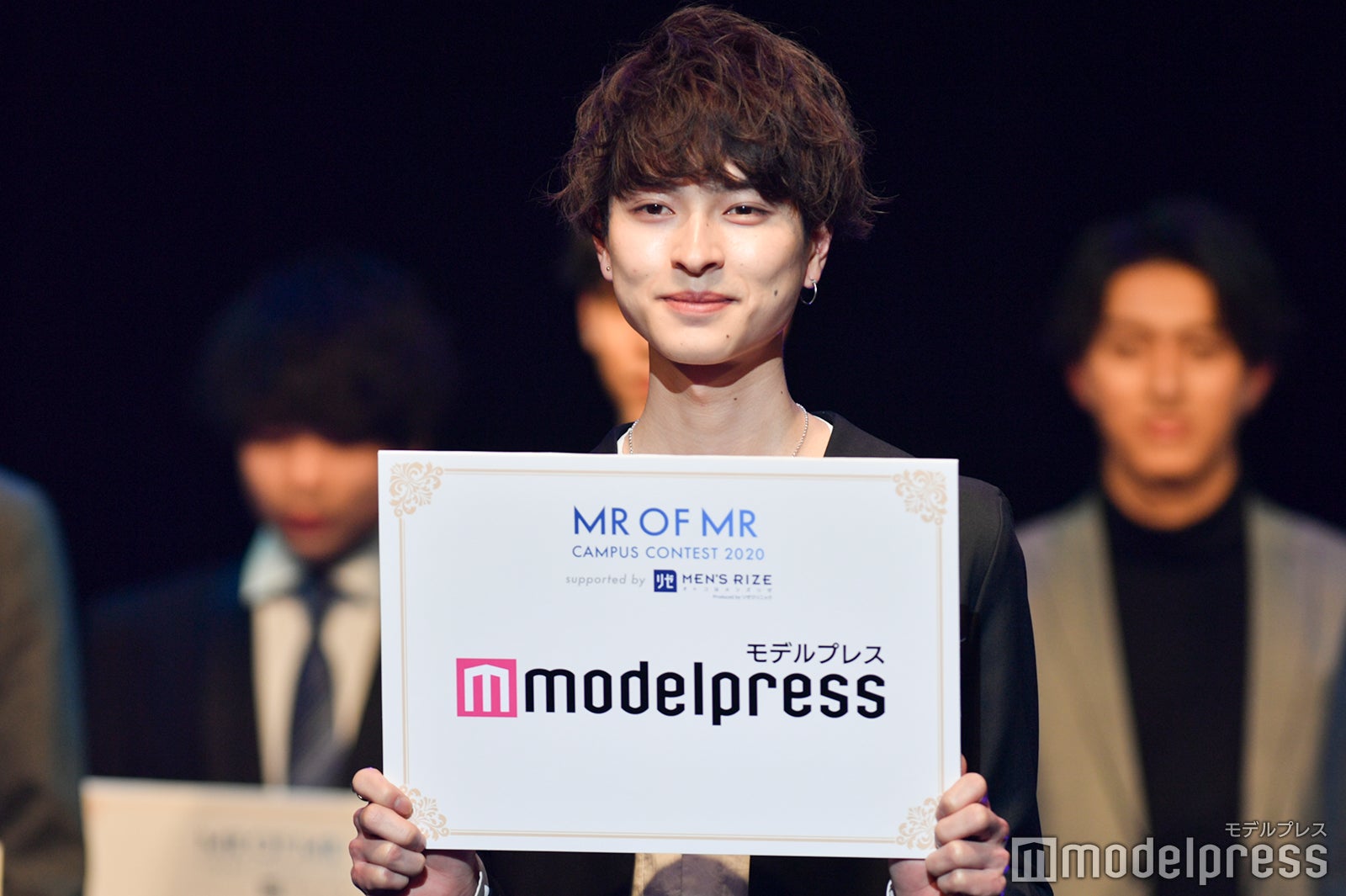 新納侃さん（C）モデルプレス