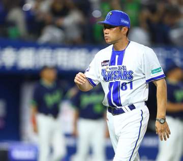 DeNAエンカーナシオン途中交代 相川監督「コンディションが良くなかったので」 スライディング時にアクシデントか
