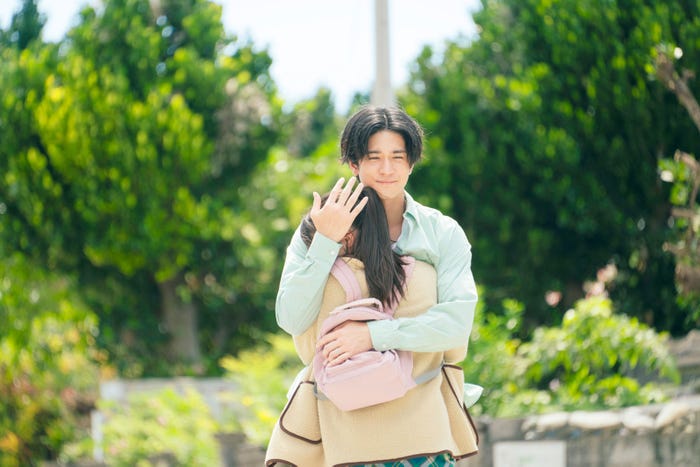 中島裕翔、稲垣未泉(C)2025 映画 「366日」製作委員会