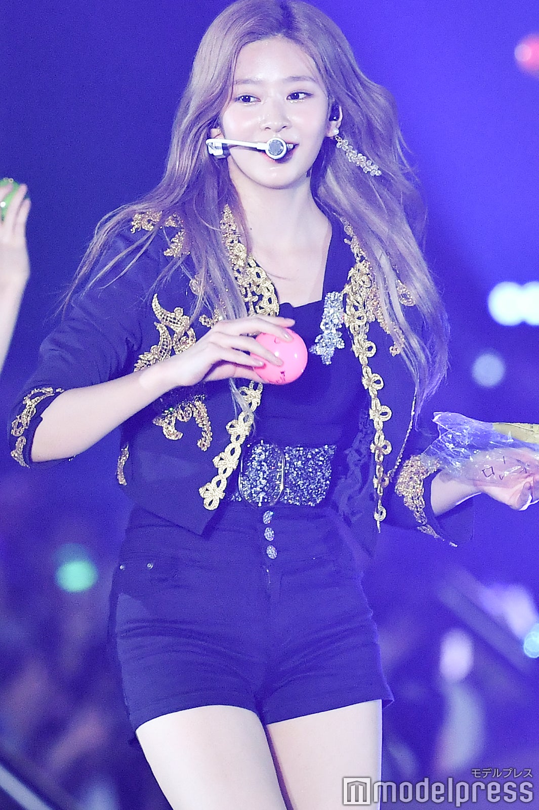 IZ*ONE（C）モデルプレス