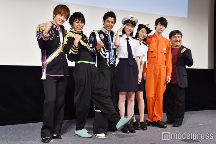 土田拓海、小林豊、勇翔(BOYS AND MEN)、飯豊まりえ、武田玲奈、桜田通、井口昇監督(C)モデルプレス