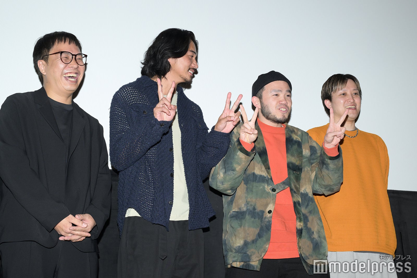 （左から）エリザベス宮地監督、東出昌大、アフロ、UK（C）モデルプレス