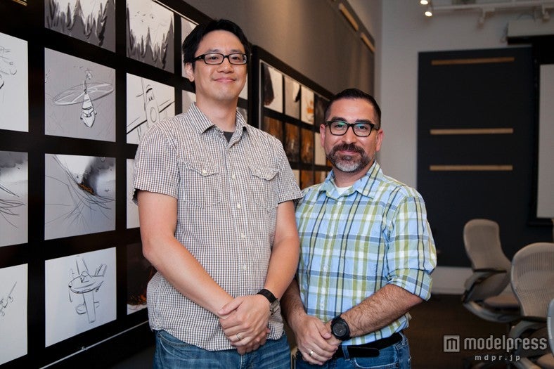 （左から）ローレンス・ゴング（ストーリー・アーティスト）、アート・ヘルナンデス（ストーリー・ヘッド）