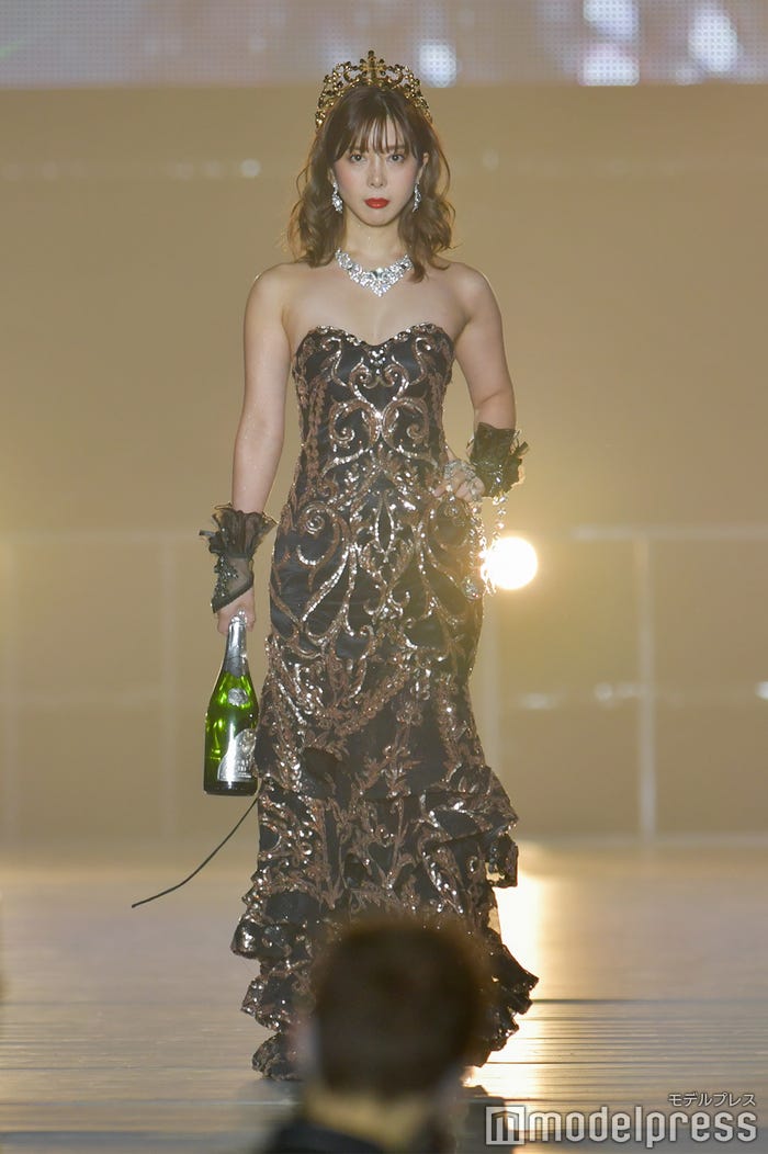 エンリケ(C)モデルプレス