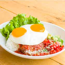 メキシカンサルサ ロコ・モコ税込1,290円/画像提供:Eggs’n Things Japan