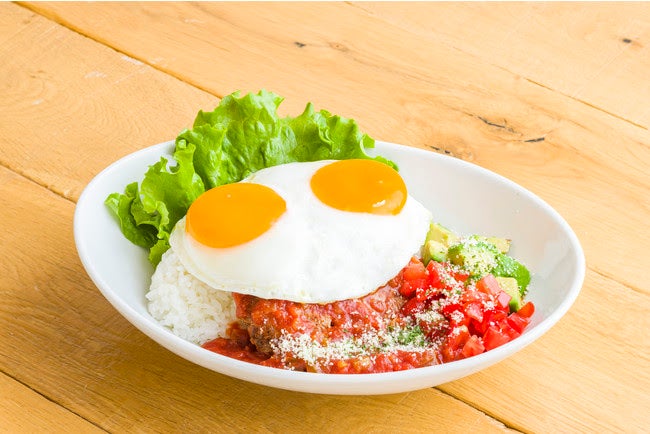 メキシカンサルサ ロコ・モコ税込1,290円／画像提供：Eggs’n Things Japan
