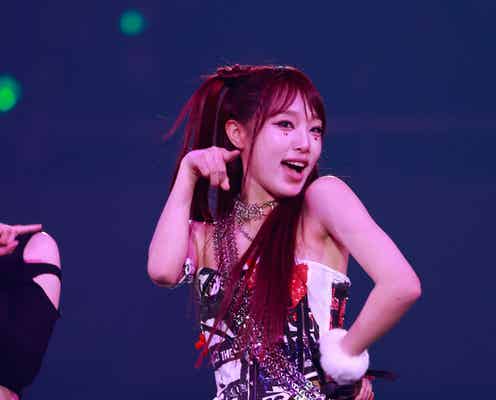 YENA、トップバッターで盛り上げ「やばい!」 生バンド&ダンスパフォーマンスで魅了<Kstyle PARTY>