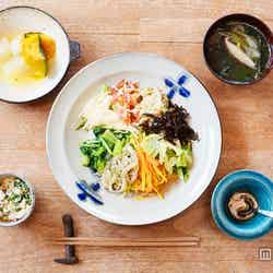 沖縄の海が見えるマクロビカフェでリフレッシュ