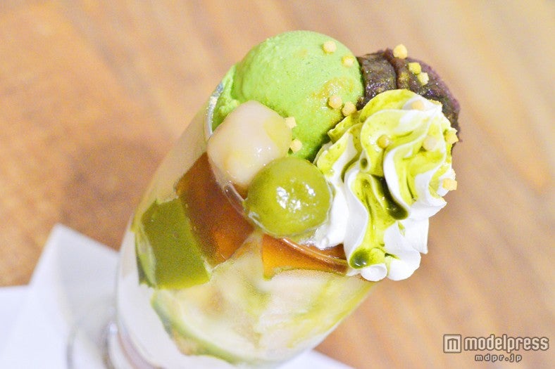 小豆、抹茶白玉に黒糖白玉 、きな粉アイスと和の美味しさがつまった「抹茶ときなこのパフェ」￥800