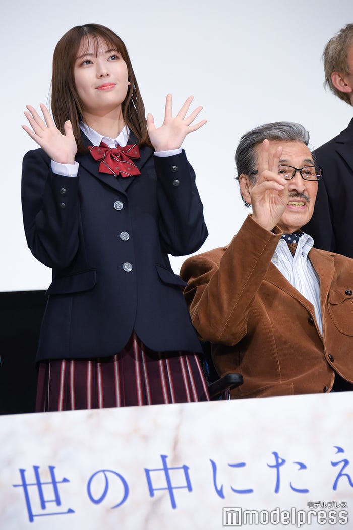 岩本蓮加、宝田明(C)モデルプレス