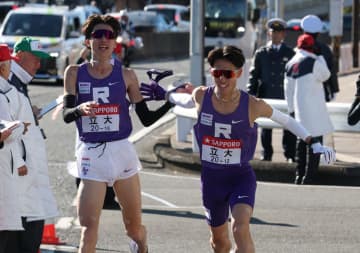 鶴見中継所で悪夢 立大、大東大の2校が繰り上げスタートの無念 立大は47秒及ばず史上初めてタスキ途切れる 大東大は52秒及ばず