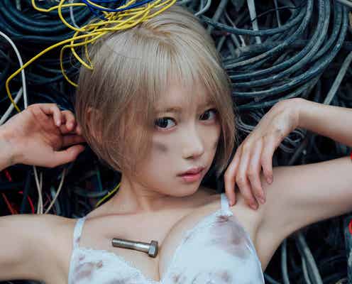 篠崎こころ、美バスト開放 “ドール”テーマの新感覚ファースト写真集決定