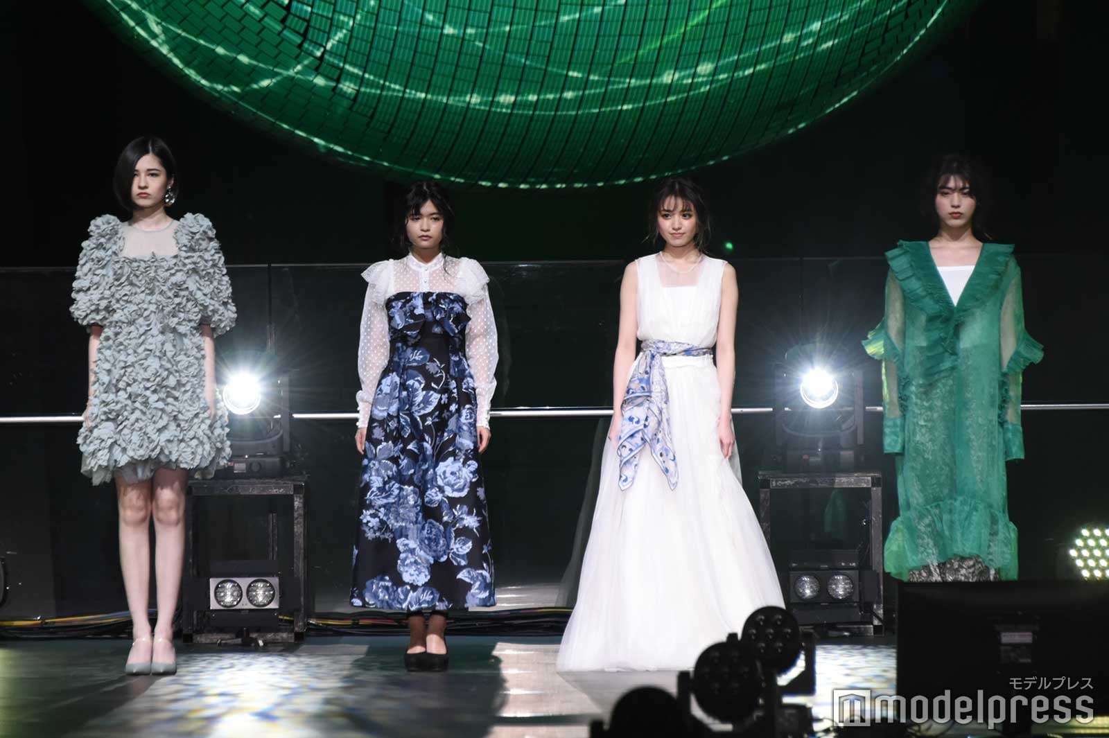 アリアナさくら、景井ひな、香音、井手上漠（C）モデルプレス