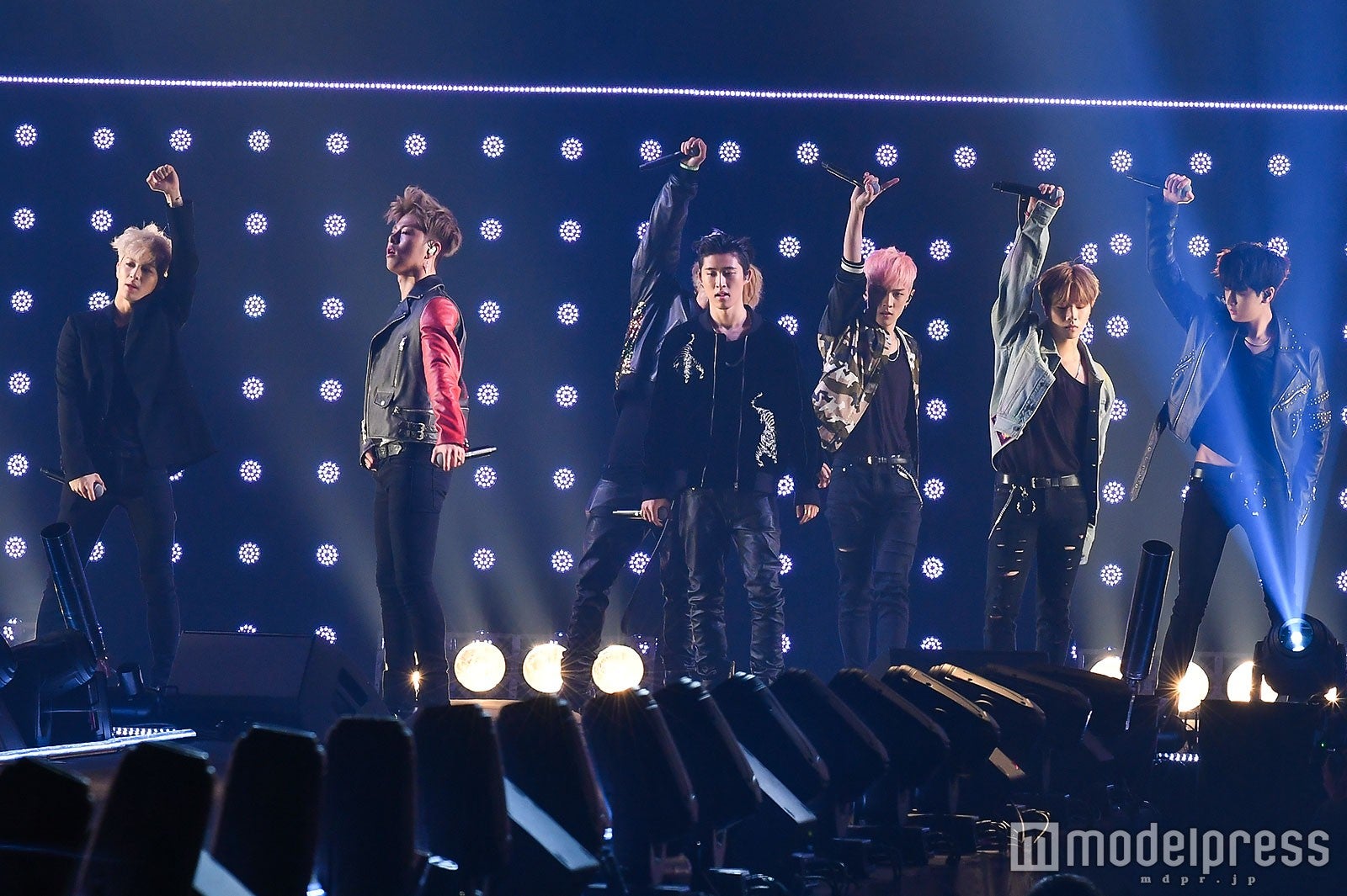 iKON（C）モデルプレス