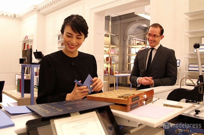 ロンドンの柴咲コウお気に入りの店へ/画像提供:日本テレビ