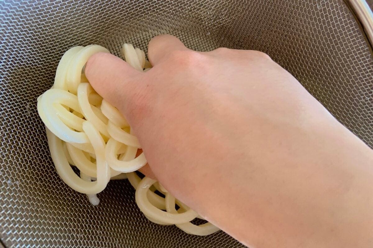 冷やしガーリックたらこうどん