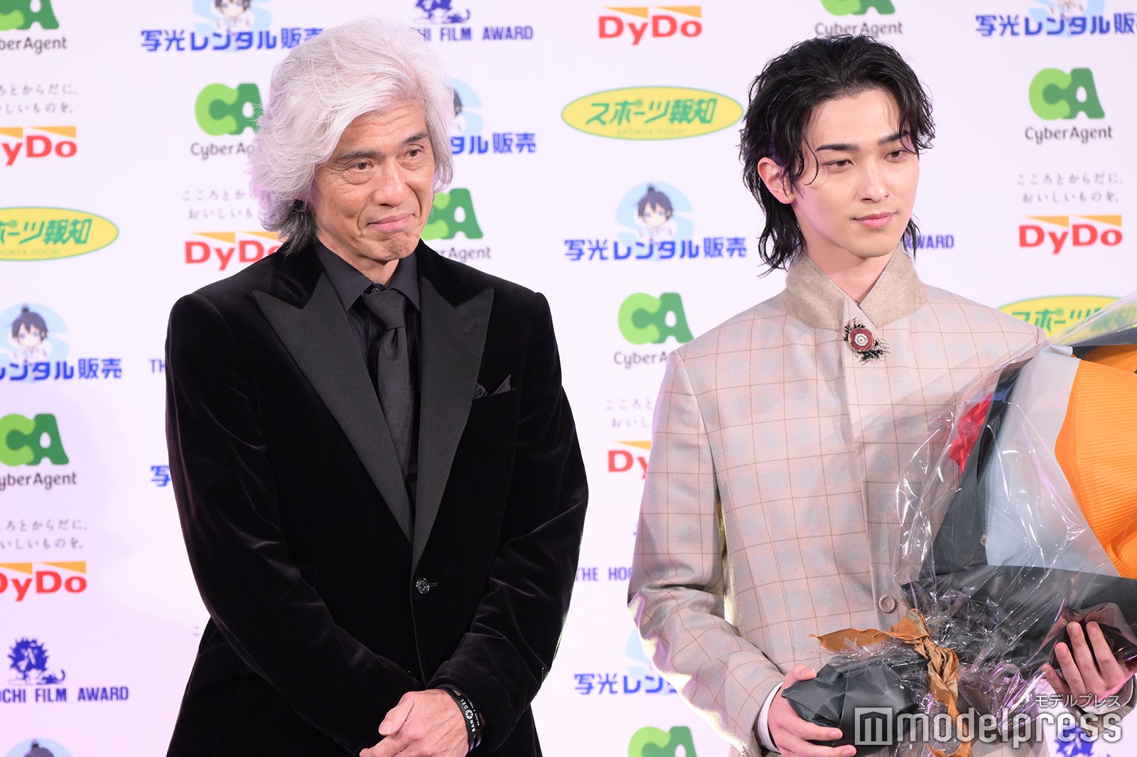 佐藤浩市、横浜流星（C）モデルプレス