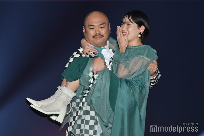 クロちゃん、リチ(C)モデルプレス