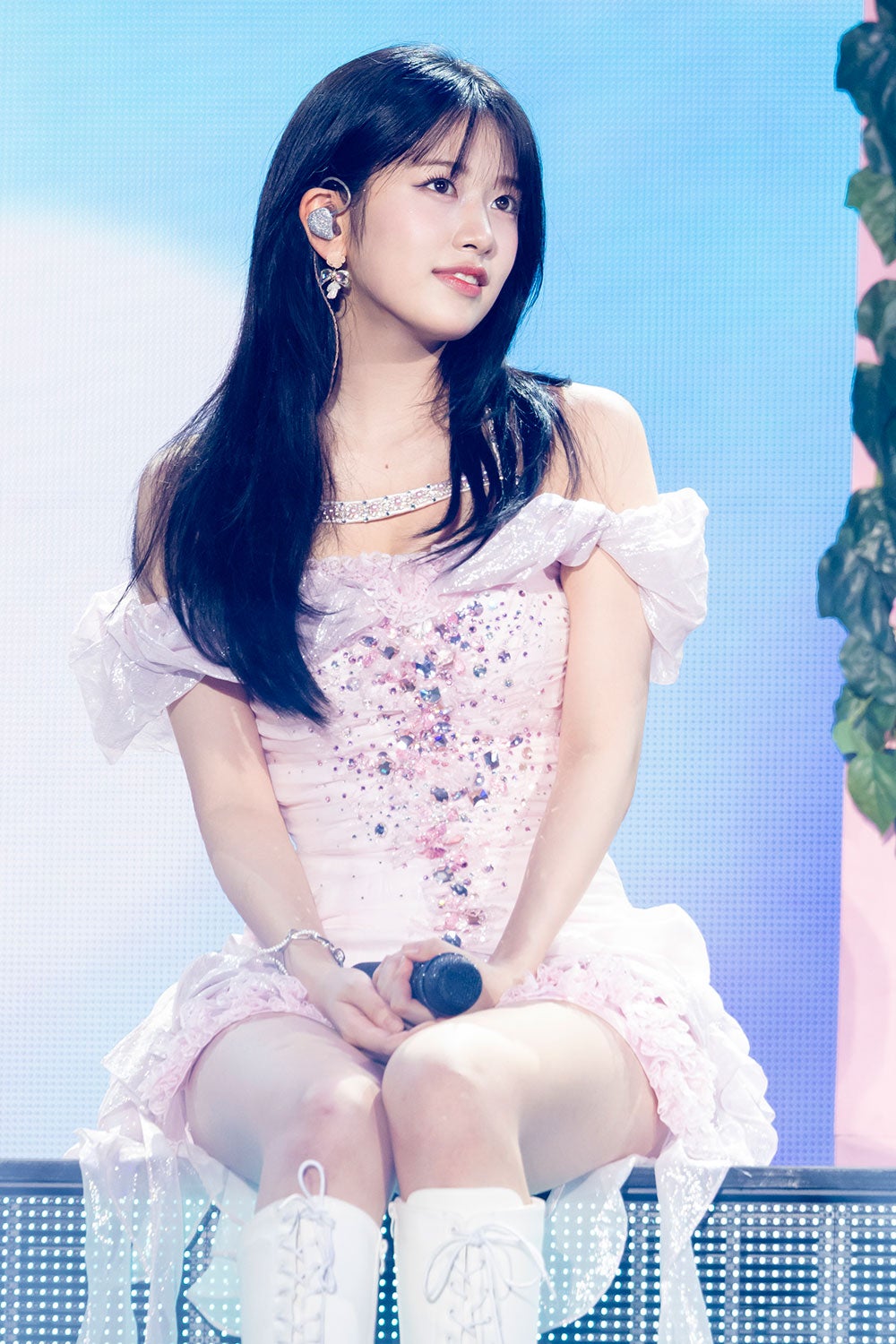 ユジン「IVE THE 1ST WORLD TOUR ‘SHOW WHAT I HAVE’」より（C）撮影：田中聖太郎写真事務所