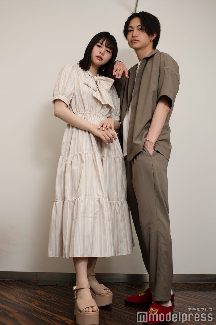 <衣装>綱啓永:URBAN RESEARCH iDラフォーレ原宿店/吉田伶香:An MILLE ラフォーレ原宿店(C)モデルプレス