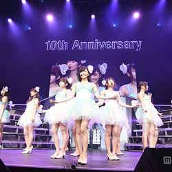 「AKB48リクエストアワーセットリストベスト1035 2015」22日公演より（C）AKS