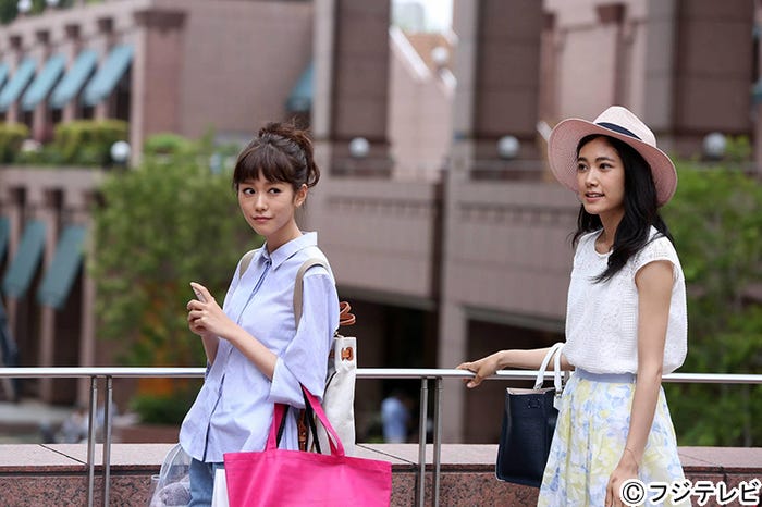 若葉(阿部純子)にも注目が集まりそう!「好きな人がいること」第1話より/画像提供:フジテレビ