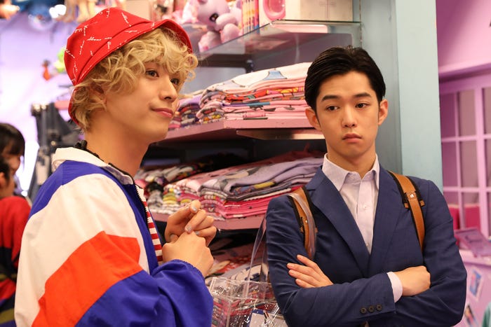 黒羽麻璃央、千葉雄大(C)NTV