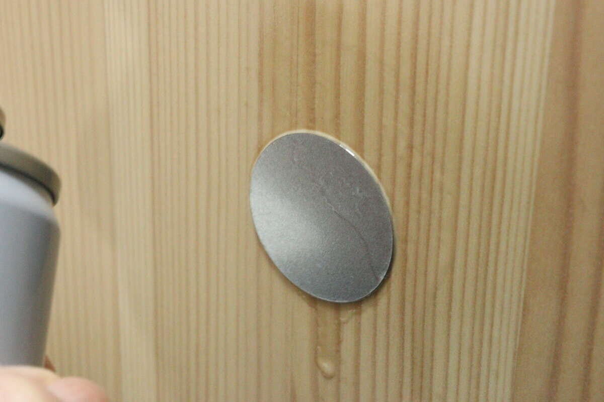 シールはがしスプレー（180mL）　使用例