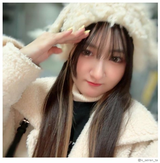 イメチェン後の小林星蘭／Instagramより