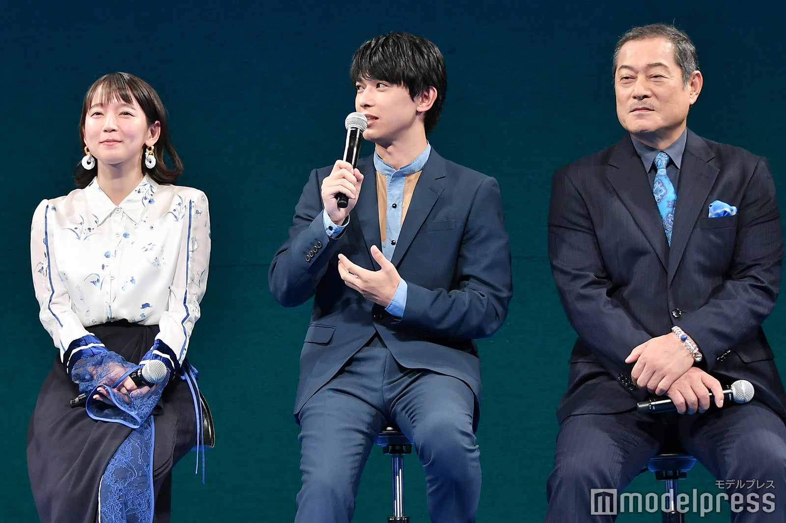 （左から）吉岡里帆、吉沢亮、松平健 （C）モデルプレス