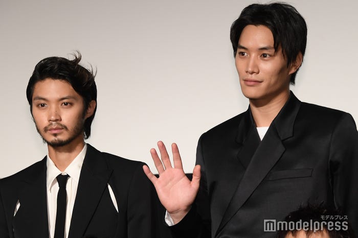 磯村勇斗、鈴木伸之(C)モデルプレス