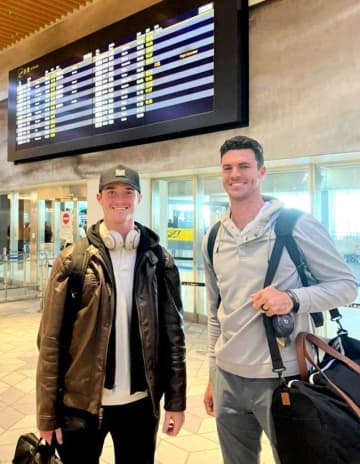 阪神 先発ローテ期待の新外国人ラグズデール＆ルーカス来日 ルーカス「興奮しています」ラグズデール「入団できて光栄」