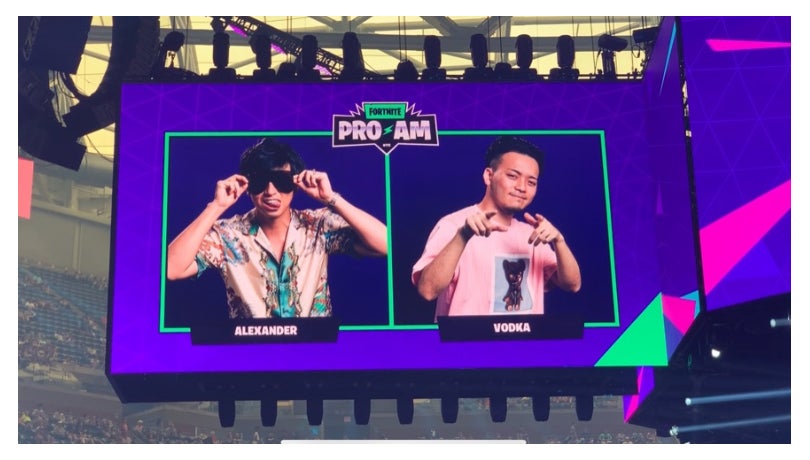 『Fortnite World Cup』に参加したアレクとボドカ／アレクオフィシャルブログ（Ameba）より