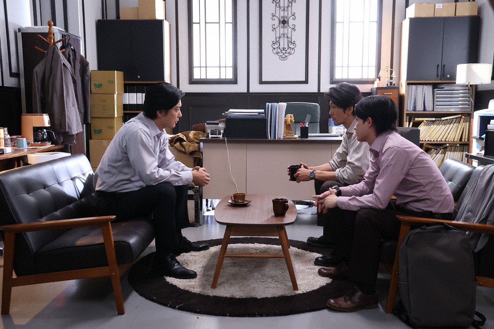 玉山鉄二、丸山智己、曽田陵介「笑うマトリョーシカ」第10話より（C）TBS