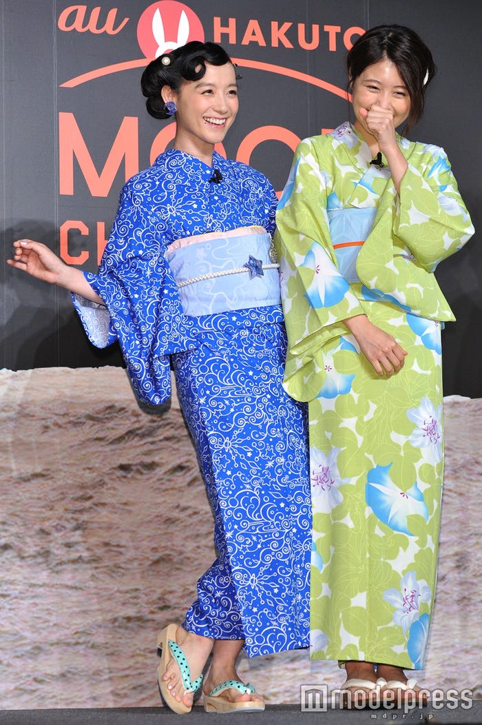 篠原ともえ、有村架純(C)モデルプレス