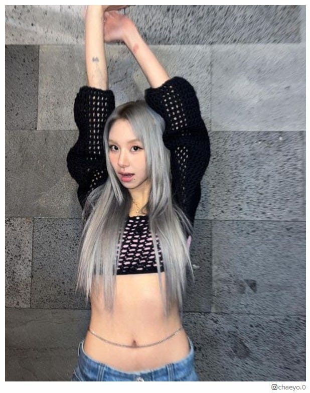 画像4/12) TWICEチェヨン、“遊戯王Tシャツ”着用でアメリカ出国 空港 