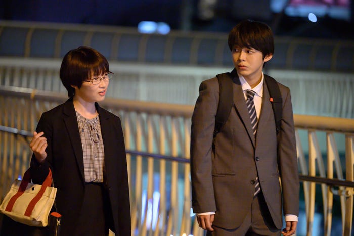 石川瑠華、倉悠貴「犬と屑」第6話より(C)朝賀庵/講談社/「犬と屑」製作委員会・MBS