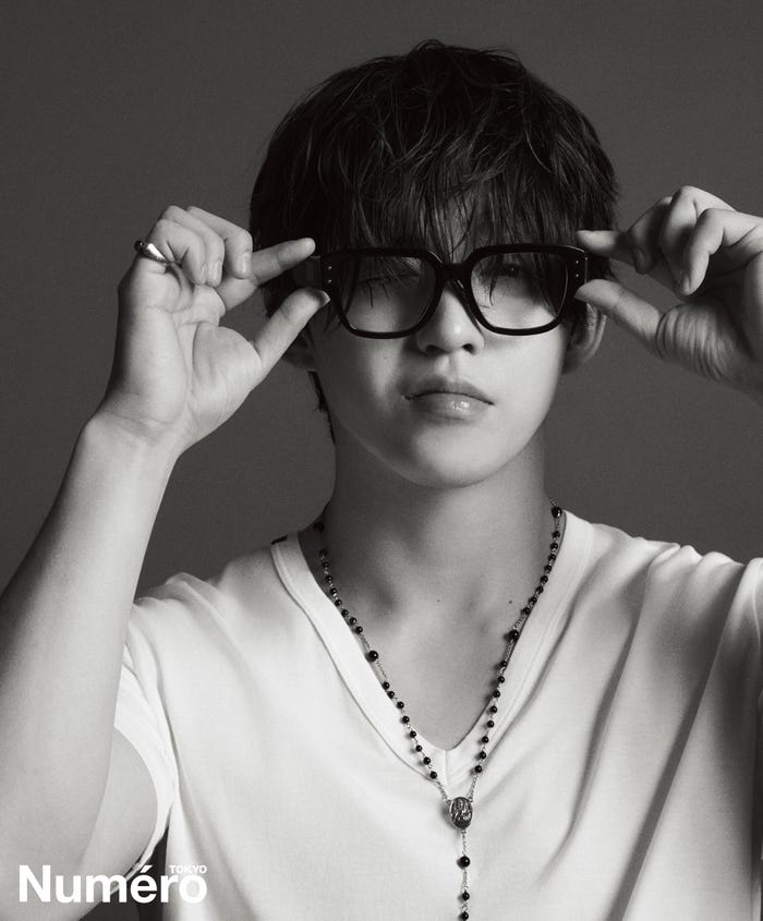 『ヌメロ・トウキョウ(Numéro TOKYO)』4月号特装版(増刊)より(C)Photos : Hong Jang Hyun Styling:Joonyong An Hair & Makeup:Eunhae Woo, Jina KoEdit & Interview, Text : Hisako Yamazaki Editorial Assistant:Saki TanakaCoordination:Shinhae Song