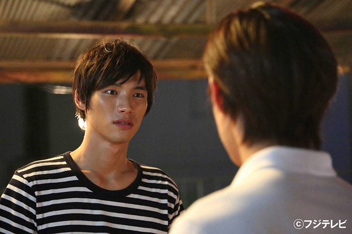 福士蒼汰、野村周平/『恋仲』第6話より(画像提供:フジテレビ)
