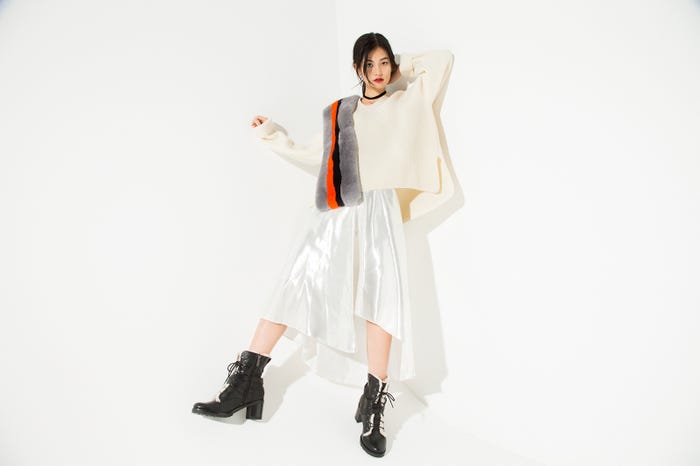 Ugg っぽくない インパクト抜群 ブーツ でコーデを一新 モデルプレス Ugg っぽくない インパクト抜群 ブーツ でコーデを一新 モデルプレス