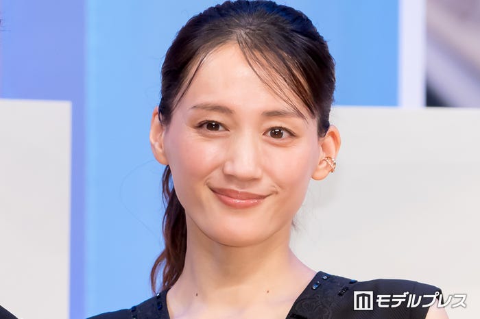 綾瀬はるか(C)モデルプレス